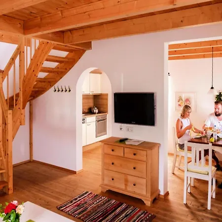 Grosszuegiges Im Landhausstil Im Vital Camp