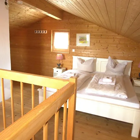 Grosszuegiges Im Landhausstil Im Vital Camp بيت للعطل Bayerbach